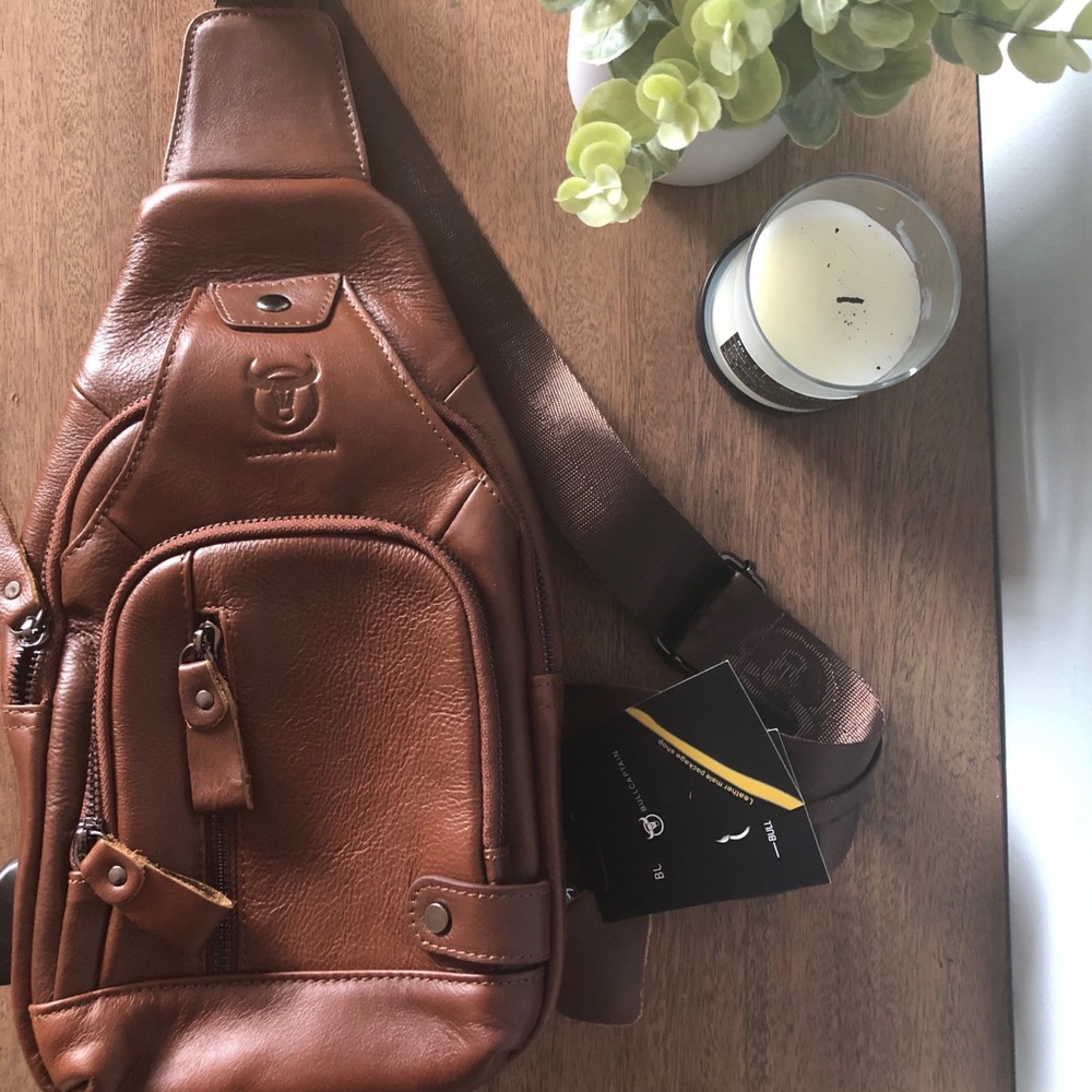 Bull Captain Crossbody Bag w/ Charger